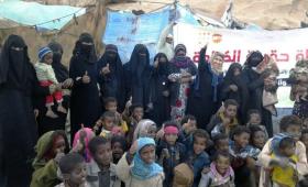 Women and children displaced from Taizz City receive services from UNFPA. © UNFPA Yemen